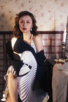 一天接待20个客人肚子会鼓吗